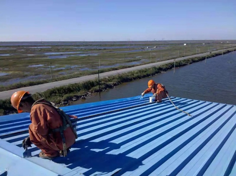 江陵钢结构屋面漏水原因